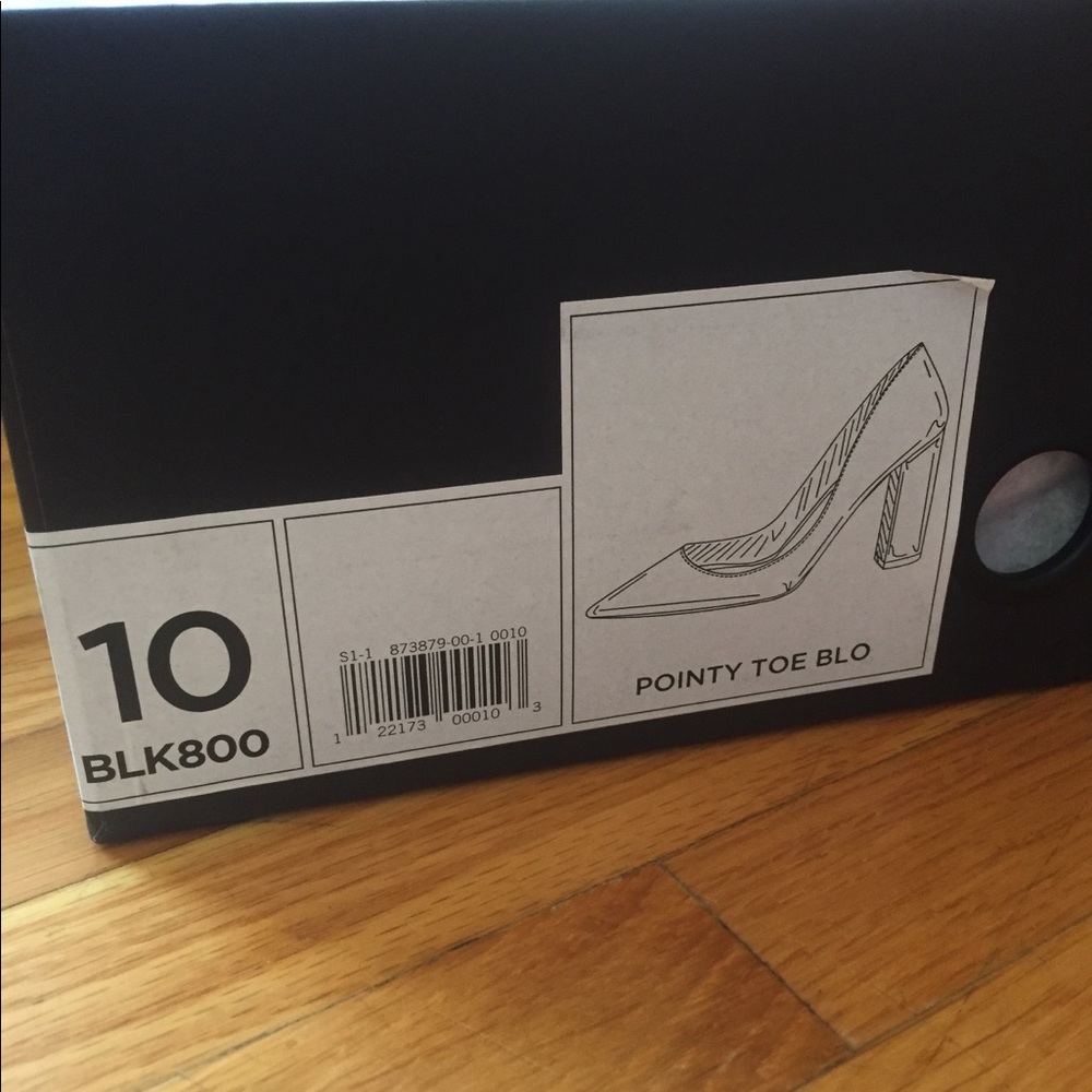 Banana republic black pointy blo patent leather - Picture 6 of 6